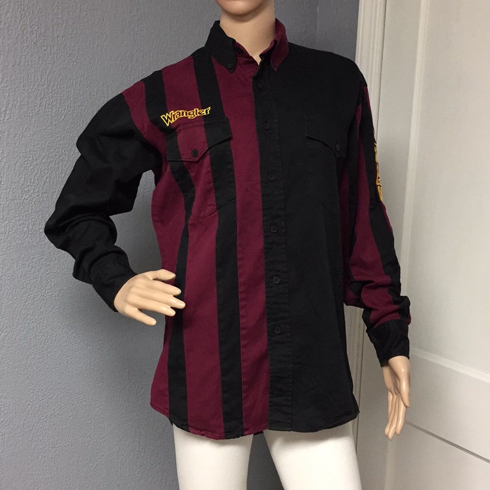 Men’s Wrangler Shirt.